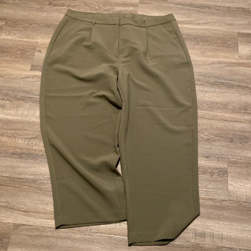 Old Navy Taylor Wide Leg Trouser size 3x
